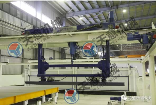 熱烈祝賀天意機械與龍星科技PC構(gòu)件生產(chǎn)線順利交接！