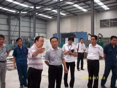 2012.7.12日李國忠教授到我公司參觀考察、指導(dǎo)工作